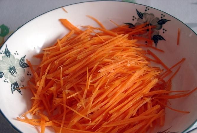 胡萝卜可以做什么菜,胡萝卜做成什么菜最好吃图1