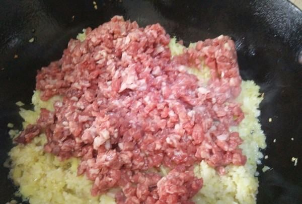 榨菜牛肉酱的操作要点,牛肉酱怎么做好吃牛肉辣椒酱配料窍门图10