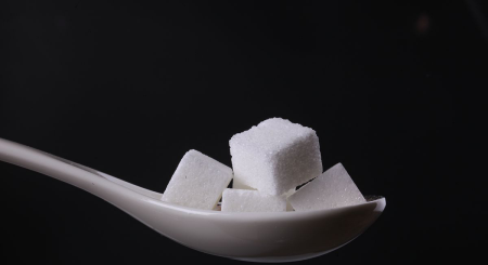 白砂糖保质期多长时间,白糖的保质期一般是多久图1