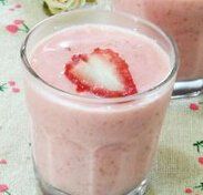 草莓冰沙怎么做,草莓沙冰的做法图1