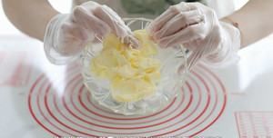 蛋黄酥的制作材料,做蛋黄酥需要哪些工具图13