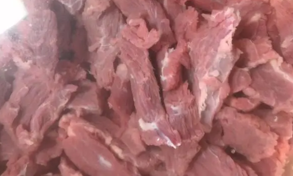 牛条肉是什么,正宗扒牛肉条的做法窍门图1