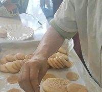 家庭版肉松的做法,家庭自制面包的方法图2
