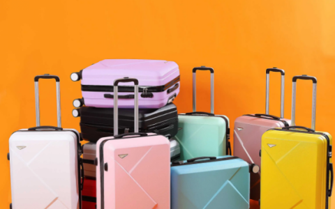 乘坐飞机行李箱尺寸及重量,飞机允许带多重的行李箱