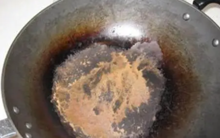 炒菜锅生锈怎么永久去除,炒菜锅生锈了怎么除锈最好
