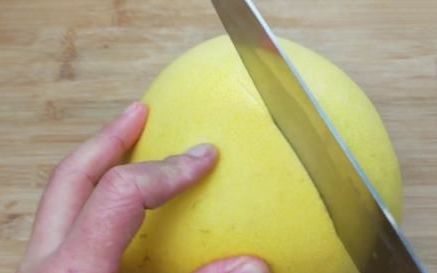 西柚怎么切出完整果肉,切水果单机版
